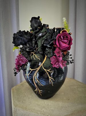 Heart Series Black Floral Sculpture